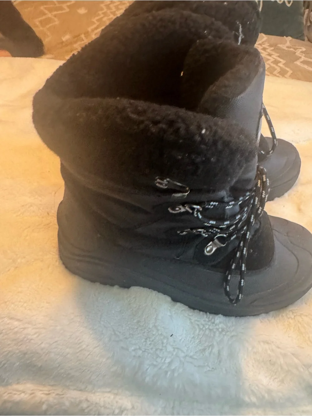 Itasca Black Insulated Winter Boots with 3M Thinsulate